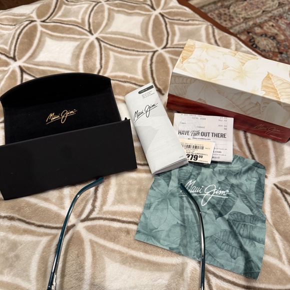 Maui Jim Orchid Sunglasses - Picture 10 of 11